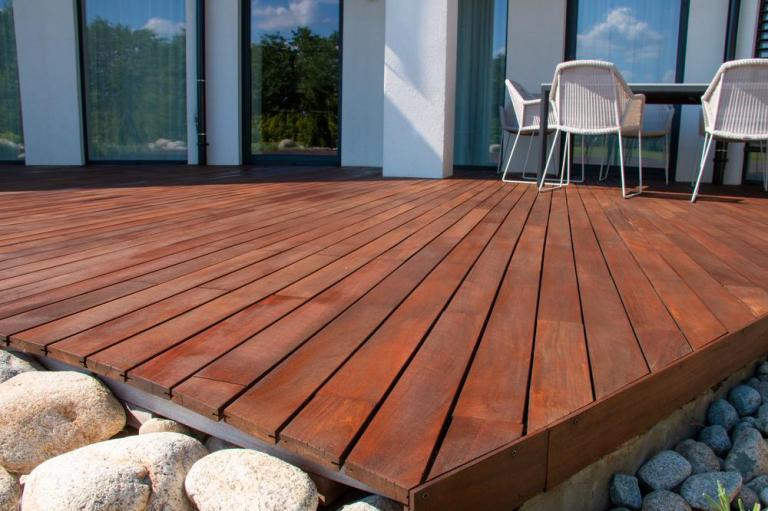 Nos conseils pour réussir une terrasse bois à Besançon